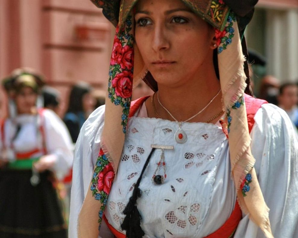 Efsaneleri düzenleyin ve katalogla